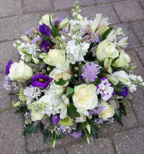 Blue and white posy